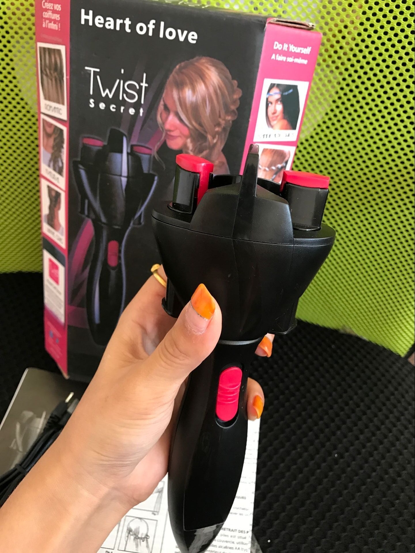 Automatic Hair Braider Hair Twister USB Electric Braiding Machine DIY Magic Roller Styling Tool Styler Bun Maker Automatic Hair Braider Hair Twister USB Electric Braiding Machine DIY Magic Roller Styling Tool Styler Bun Maker